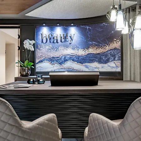 Hochfirst Luxury Mountain Szálloda 5*